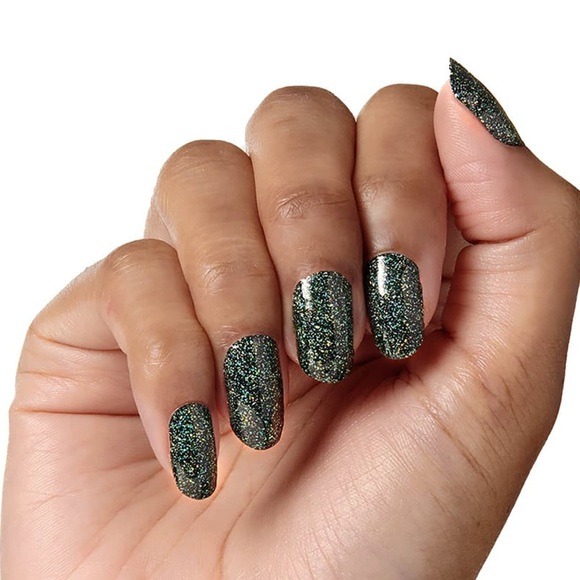 Color Street Nails Gaelic Greenery - Picture 1 of 3